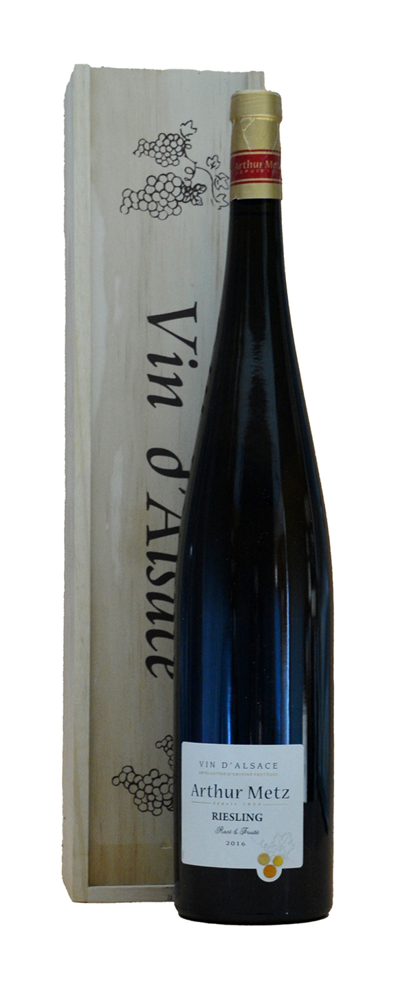 Magnum (1,5 L) Arthur Metz Riesling 2016 in 1er original Holzkiste